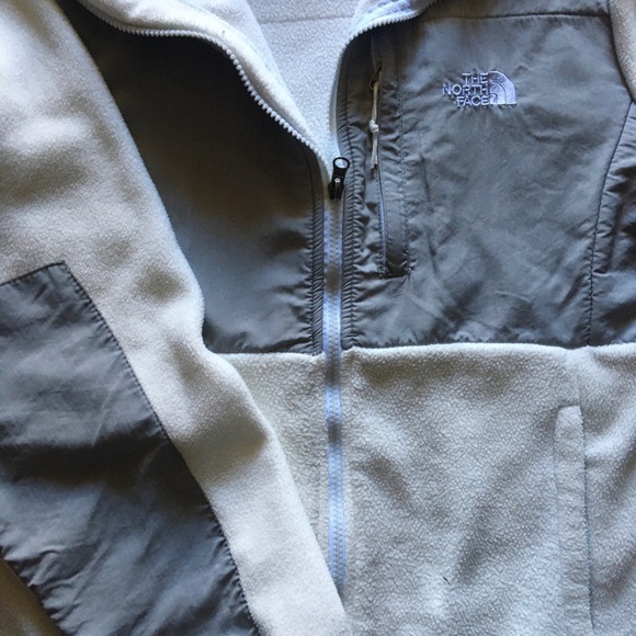 Women’s Northface Coat - Picture 5 of 6